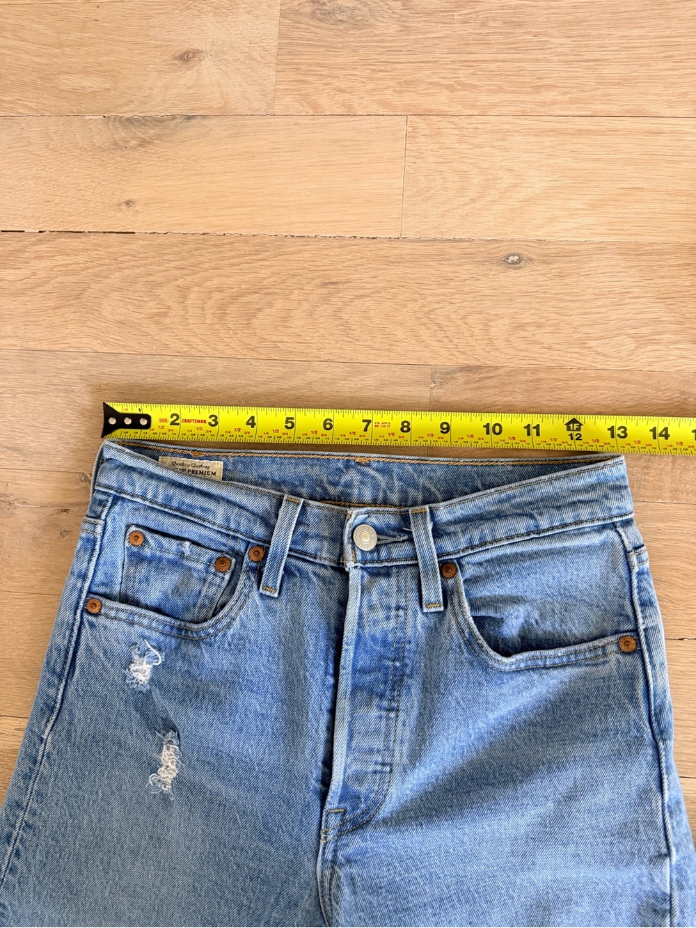 Levi's 501 Light Blue Straight Leg Jeans - Picture 8 of 8